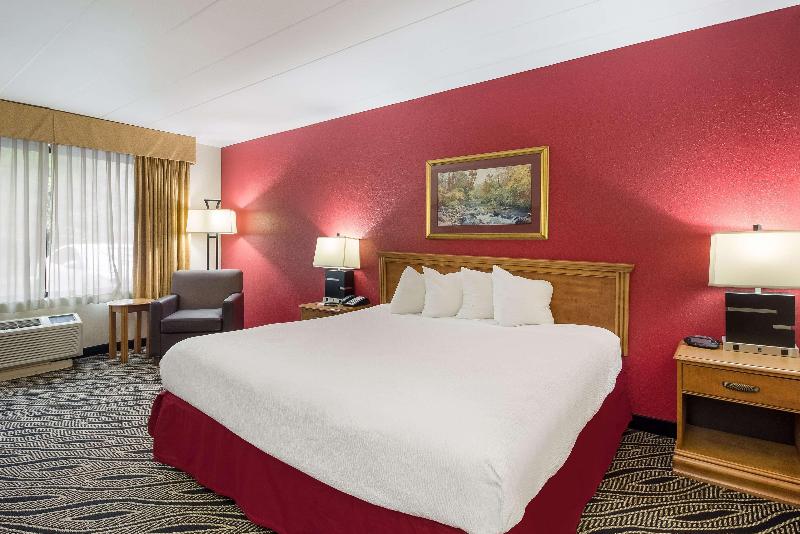 Best Western Braddock Inn image
