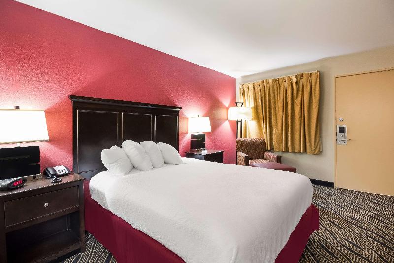 Best Western Braddock Inn image