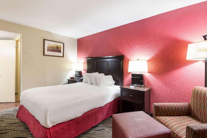 Best Western Braddock Inn image