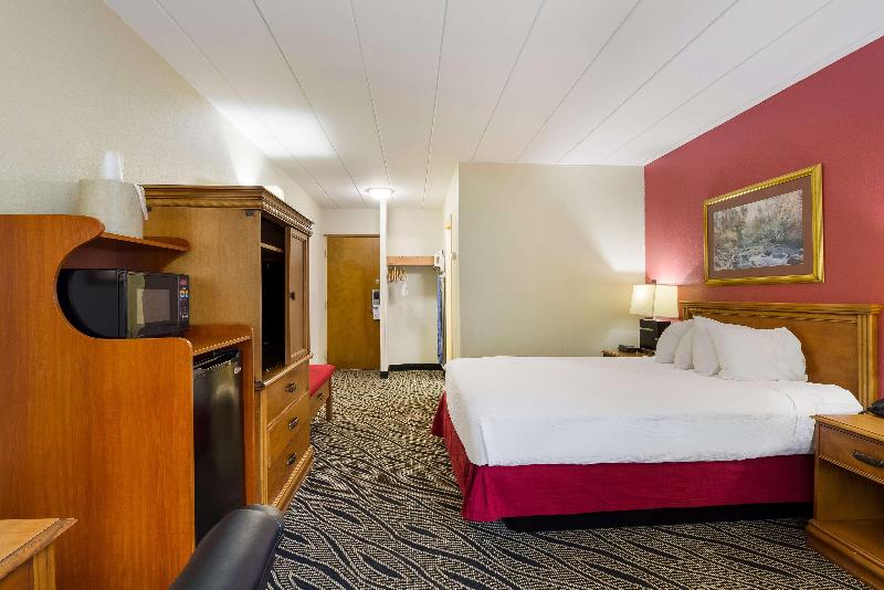 Best Western Braddock Inn image