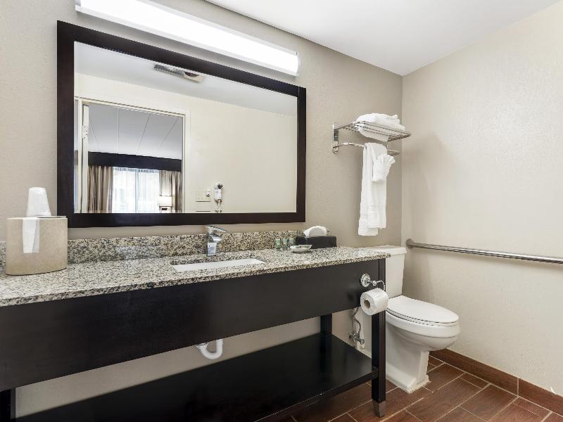 Best Western Braddock Inn image