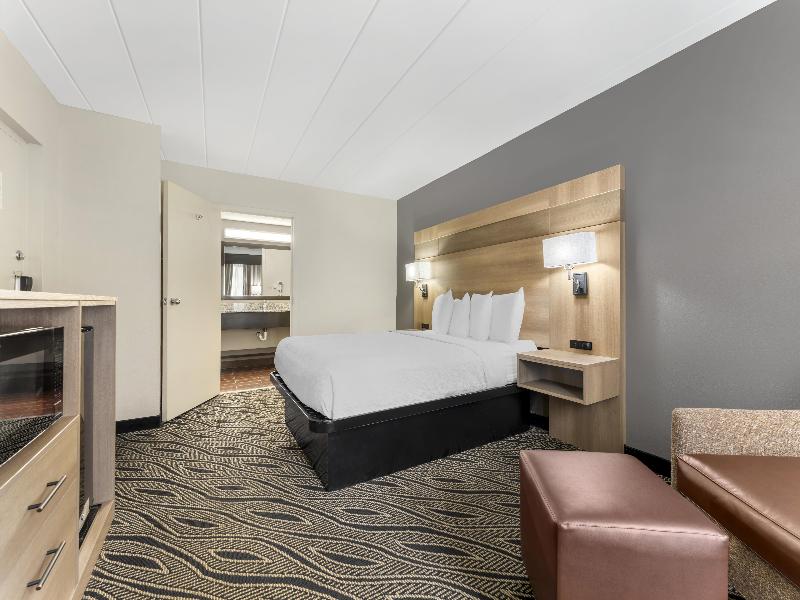 Best Western Braddock Inn image