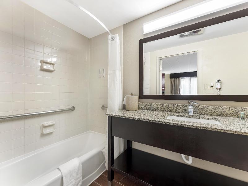 Best Western Braddock Inn image