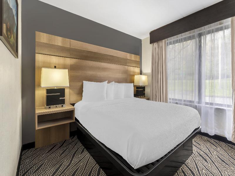 Best Western Braddock Inn image