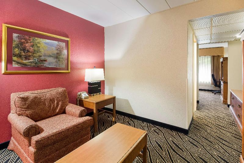 Best Western Braddock Inn image