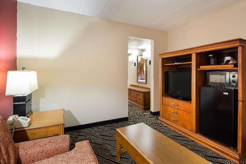 Best Western Braddock Inn image