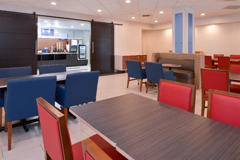 Holiday Inn Express Towson Baltimore N By IHG image
