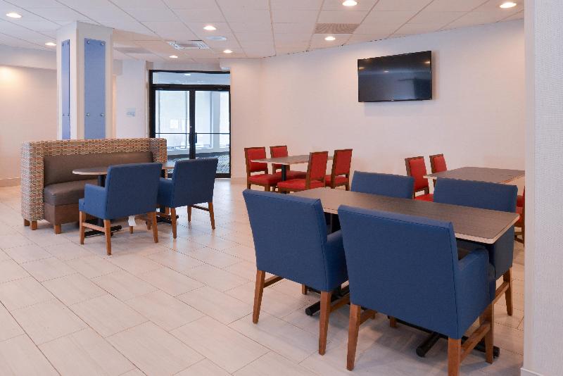 Holiday Inn Express Towson Baltimore N By IHG image