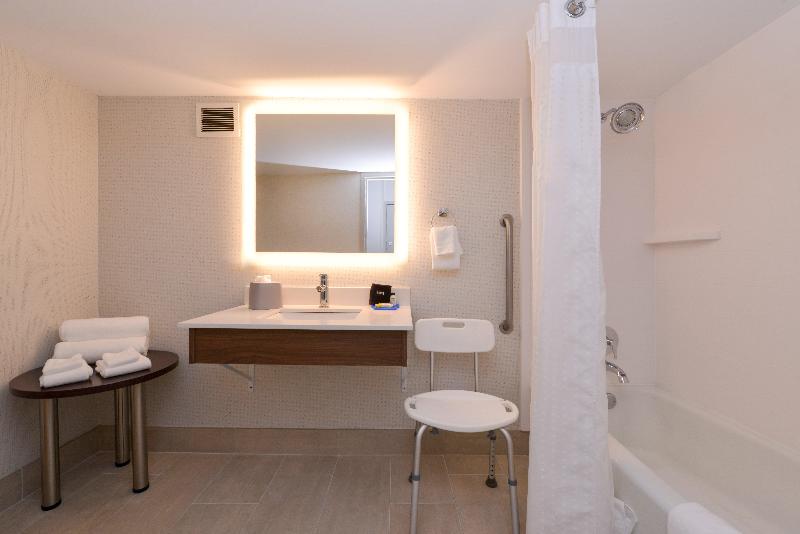 Holiday Inn Express Towson Baltimore N By IHG image