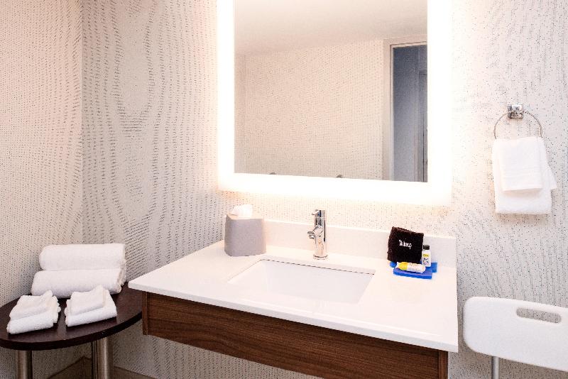 Holiday Inn Express Towson Baltimore N By IHG image