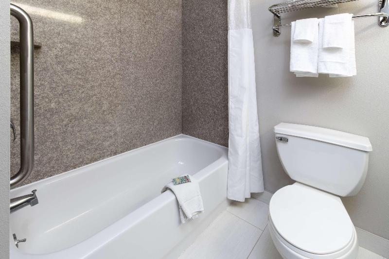 Best Western Dartmouth-New Bedford image