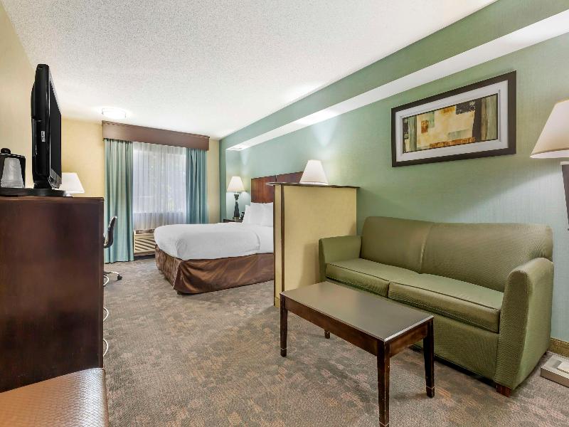 Best Western Plus Berkshire Hills Inn & Suites image
