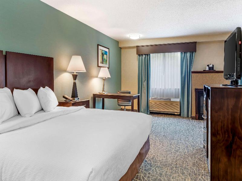 Best Western Plus Berkshire Hills Inn & Suites image