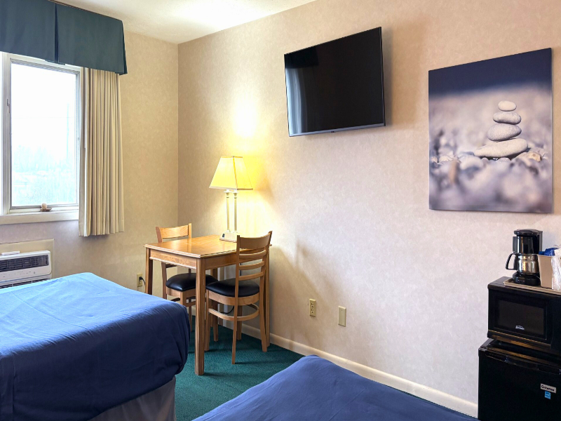 Magnuson Grand Pioneer Inn and Suites image