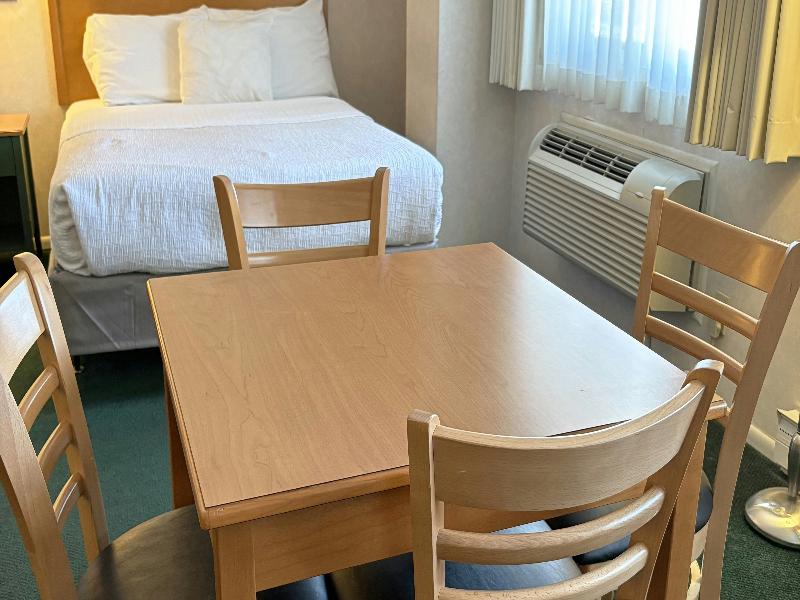 Magnuson Grand Pioneer Inn and Suites image