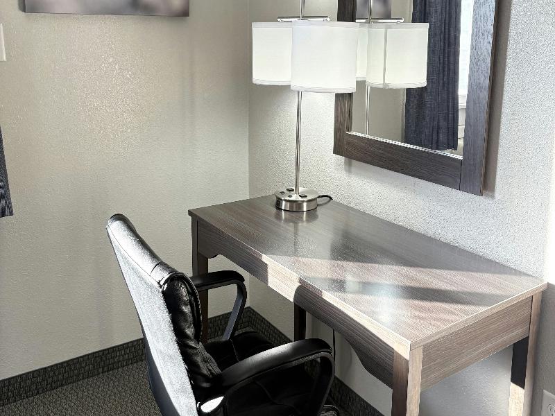 Magnuson Grand Pioneer Inn and Suites — general view