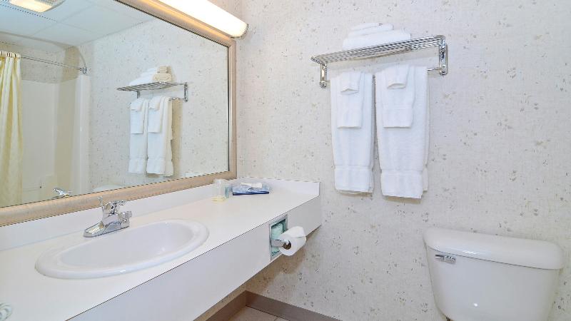 Magnuson Grand Pioneer Inn and Suites image