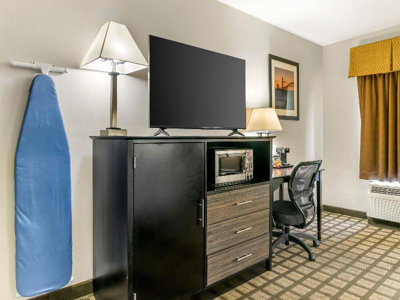 Best Western Beacon Inn image