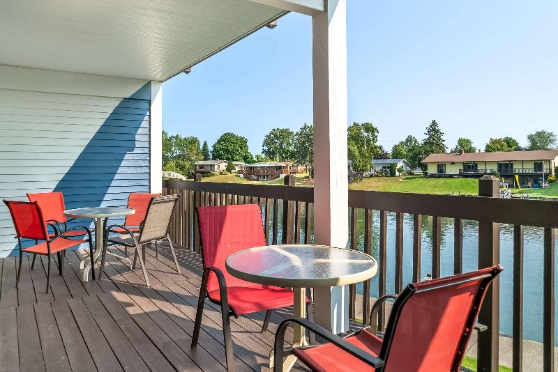 Best Western River Terrace image