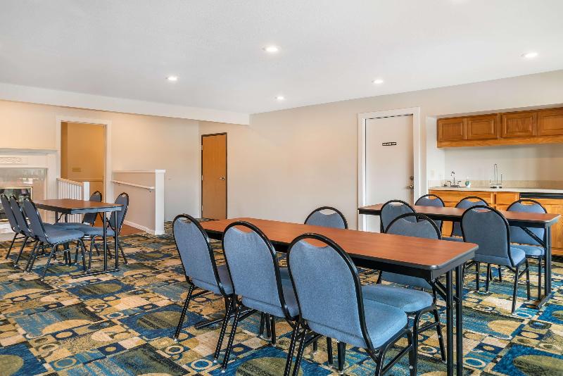 Best Western River Terrace image