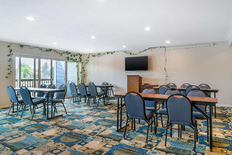 Best Western River Terrace image