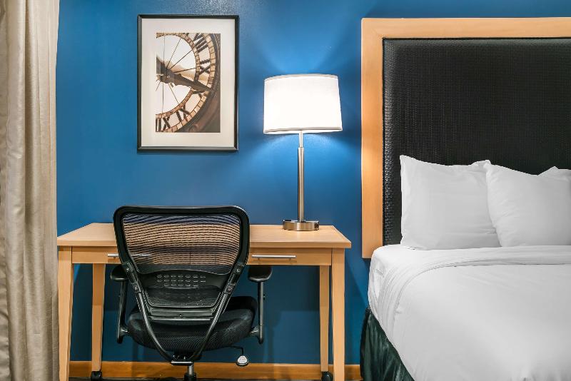 Best Western River Terrace image
