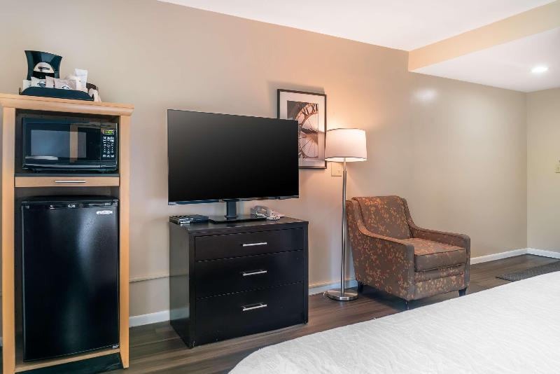 Best Western River Terrace image