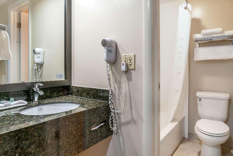 Best Western River Terrace image