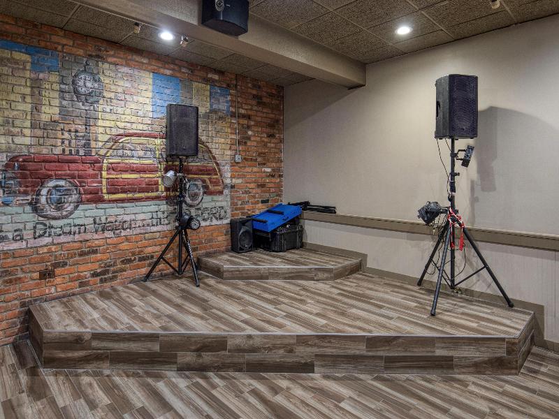Best Western Woodhaven Inn image