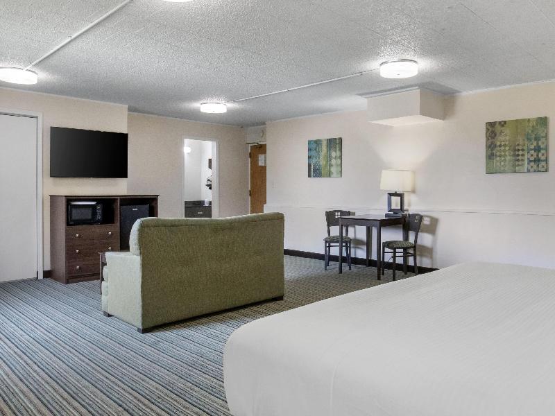 Best Western Woodhaven Inn image