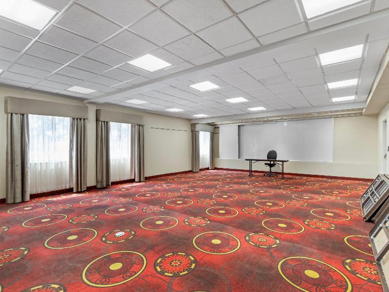 Clarion Inn I-94 / Expo Center