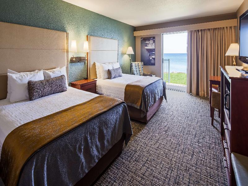 Best Western Harbour Pointe Lakefront image