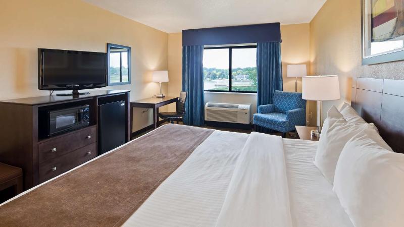 Best Western Port Huron Blue Water Bridge image
