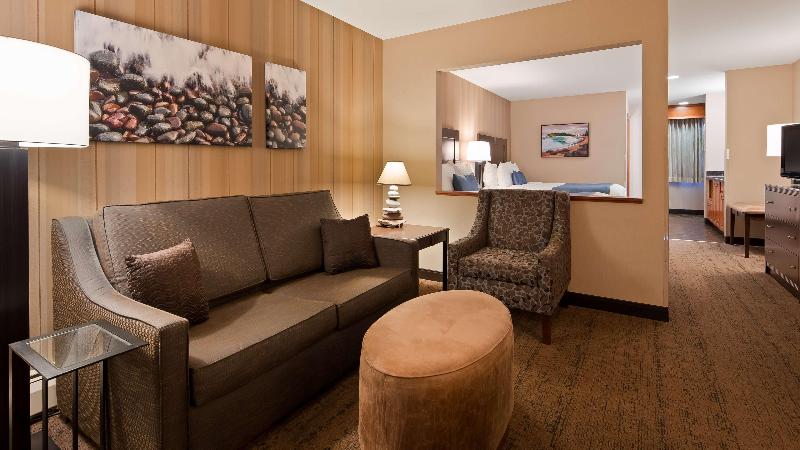 Best Western Plus Superior Inn image