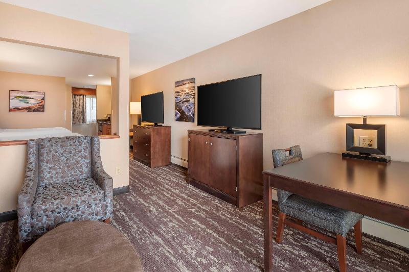 Best Western Plus Superior Inn image