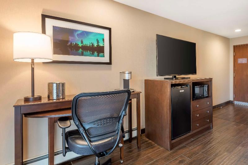 Best Western Plus Superior Inn image