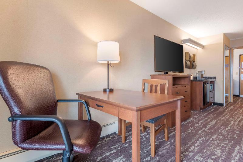 Best Western Plus Superior Inn image