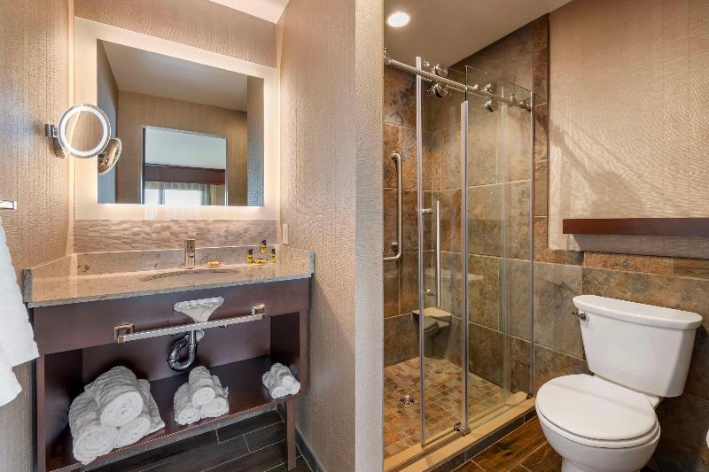 Best Western Plus Superior Inn image