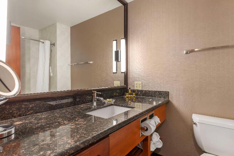 Best Western Plus Superior Inn image