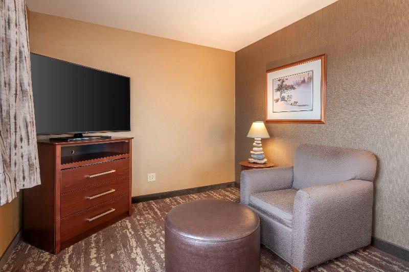 Best Western Plus Superior Inn image