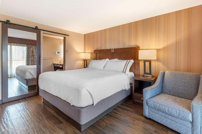 Best Western Plus Superior Inn image