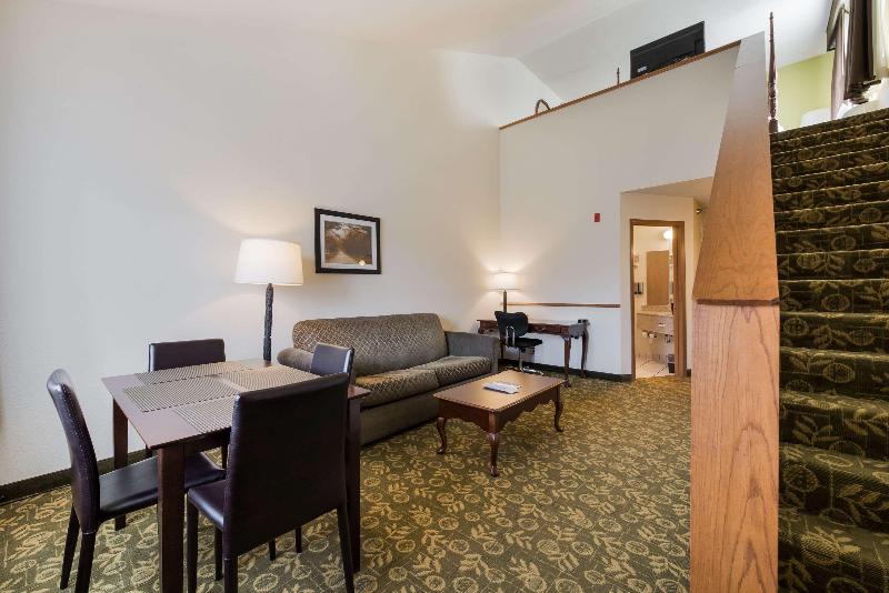 Quality Inn & Suites Red Wing — photo 214