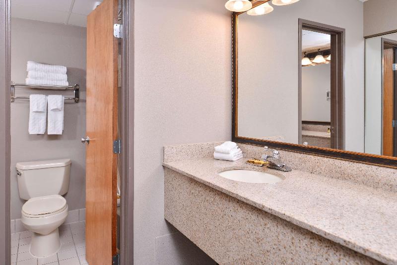 Best Western Plus Kelly Inn image