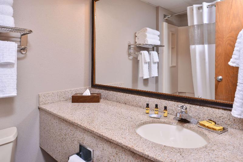 Best Western Plus Kelly Inn image