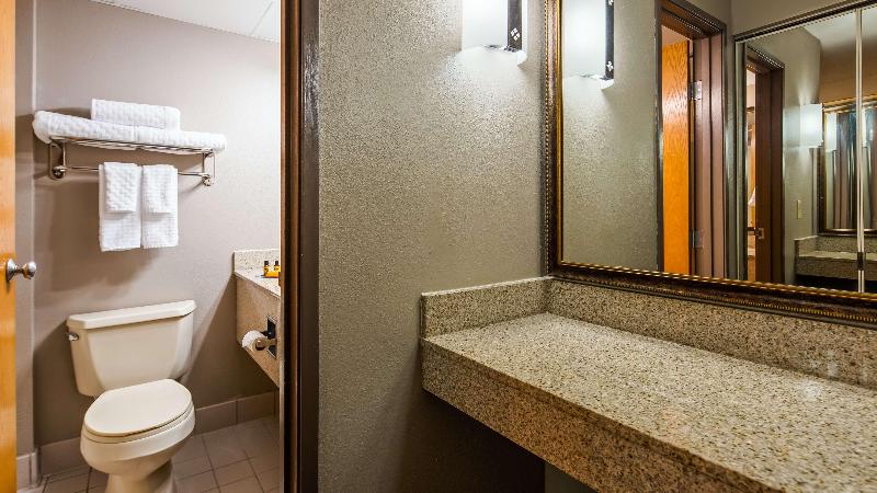 Best Western Plus Kelly Inn image