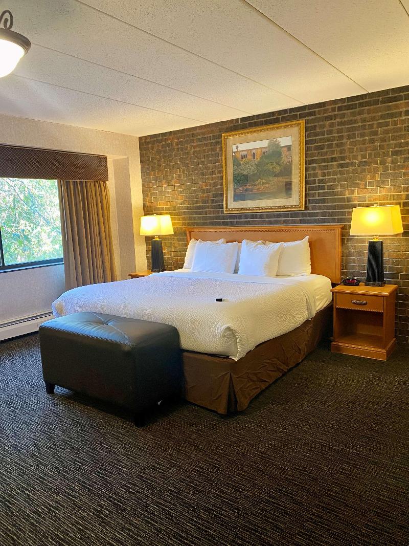 Best Western Plus Kelly Inn image