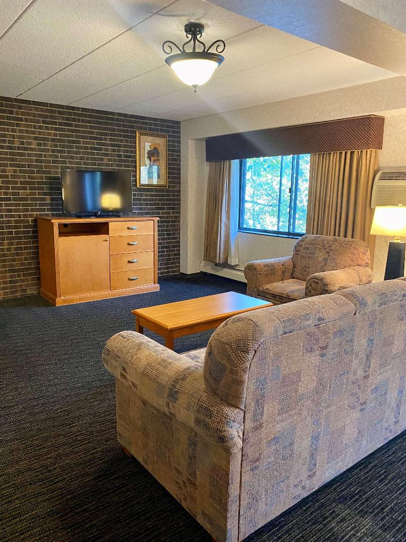 Best Western Plus Kelly Inn image