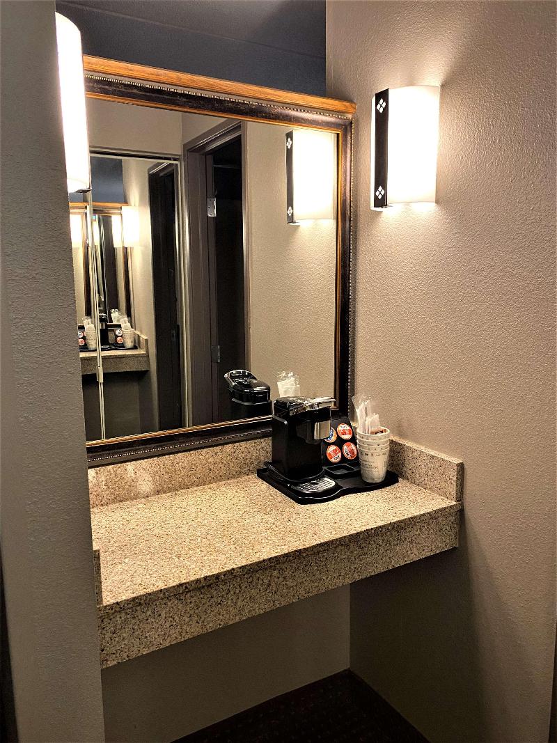 Best Western Plus Kelly Inn image