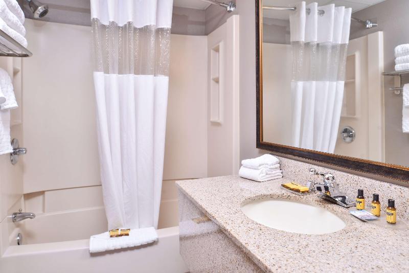 Best Western Plus Kelly Inn image