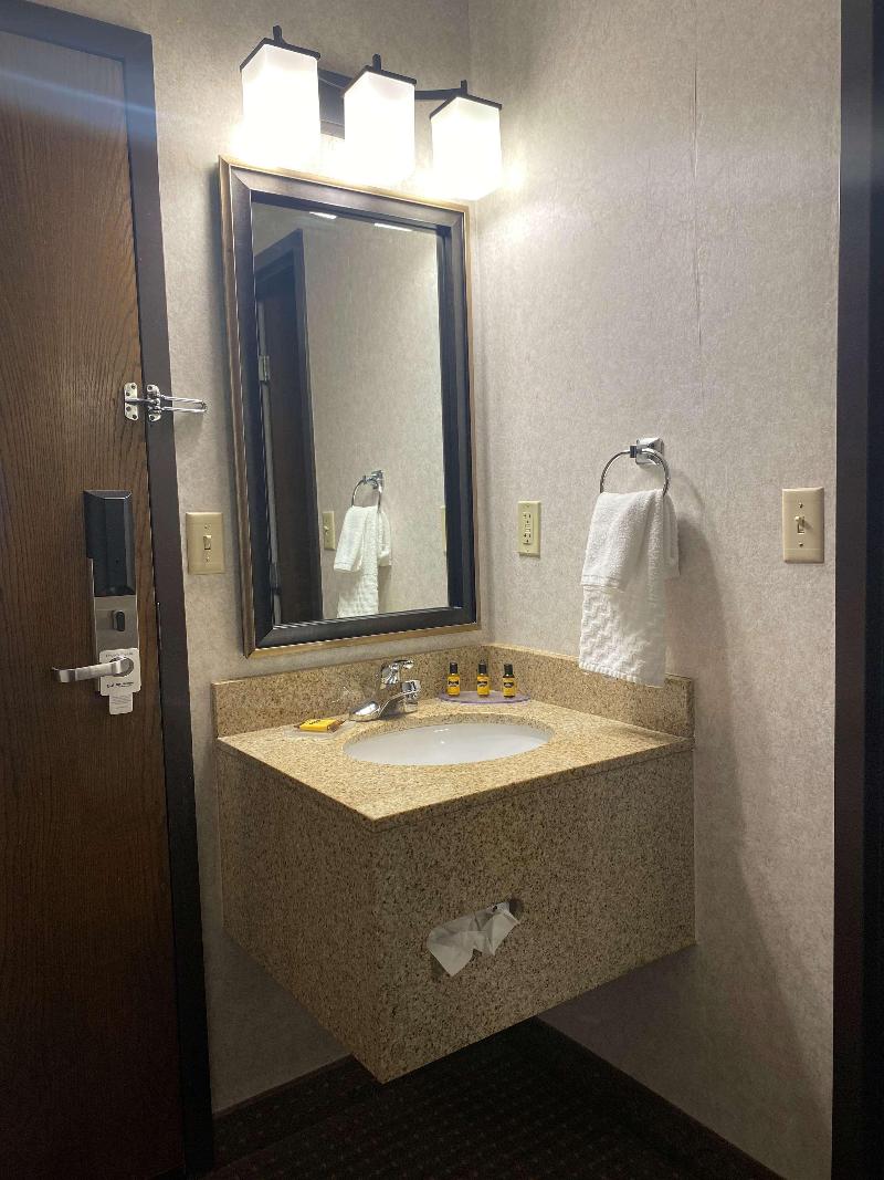 Best Western Plus Kelly Inn image